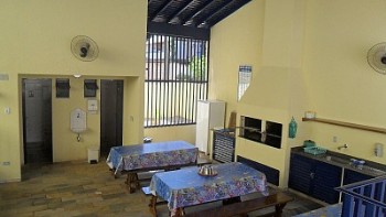 San Marino, Ubatuba Praia Grande , temos WLAN, Piscina, Churrasqueira, Sauna, Elevador, Garagem com port&atilde;o autom&aacute;tico !