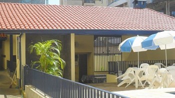 San Marino, Ubatuba Praia Grande , temos WLAN, Piscina, Churrasqueira, Sauna, Elevador, Garagem com port&atilde;o autom&aacute;tico !